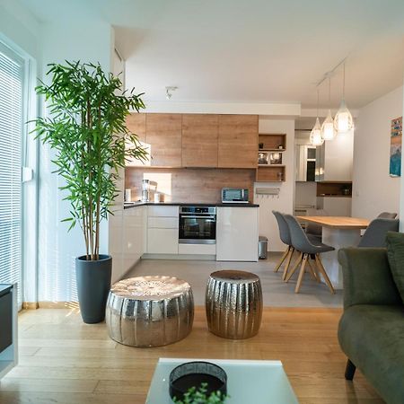 Apartment Wing 77 By Belmont Realty Zadar Bagian luar foto