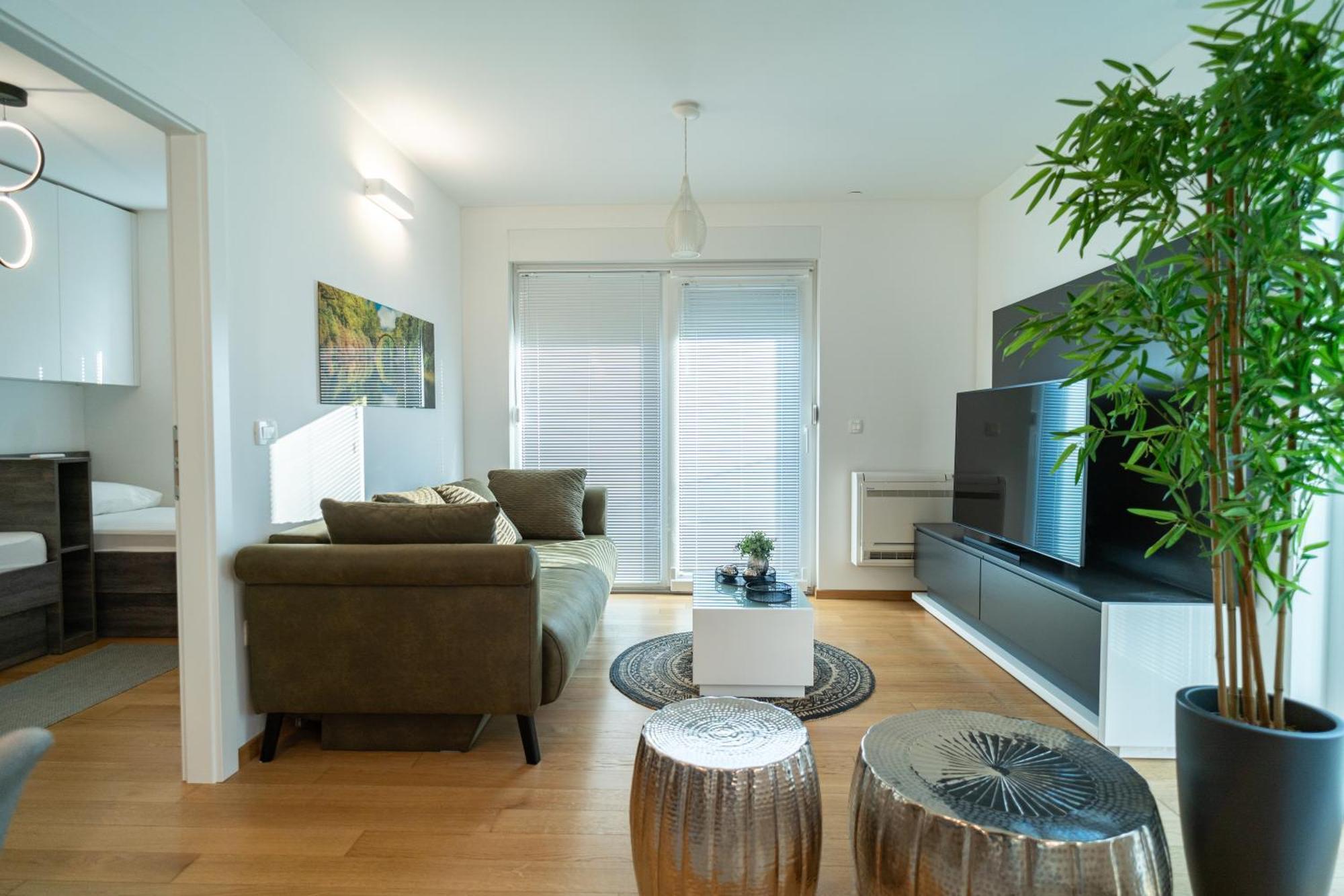 Apartment Wing 77 By Belmont Realty Zadar Bagian luar foto